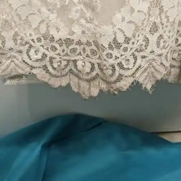 Wedding Dress and Accessories - Picture 2 of 6